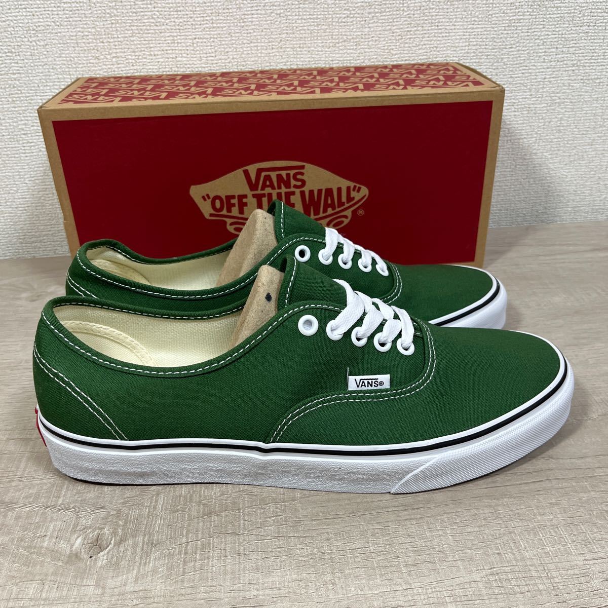 1円スタート売切り 新品未使用 VANS バンズ スニーカー AUTHENTIC オーセンティック グリーン ホワイト 28cm USA企画 完売品 ERA SK8_画像3