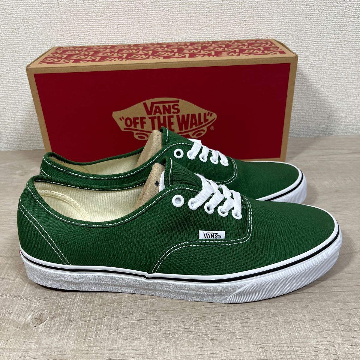 1円スタート売切り 新品未使用 VANS バンズ スニーカー AUTHENTIC オーセンティック グリーン ホワイト 28.5cm USA企画 完売品 ERA SK8_画像3