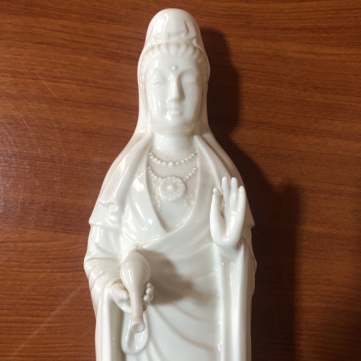 送料無料〉深川製磁 観音様 白磁 観音像 仏像 仏様 観音さま 送料無料〉深川製磁 観音様 白磁 観音像 仏像 仏様 観音さま