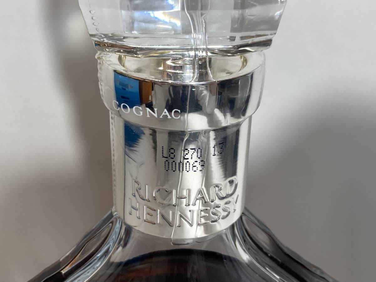 未開栓!!送料無料!!Hennessy　ヘネシー　リシャール（ブランデー）700ml　40％　ケース・冊子・箱付※同梱不可 _画像3