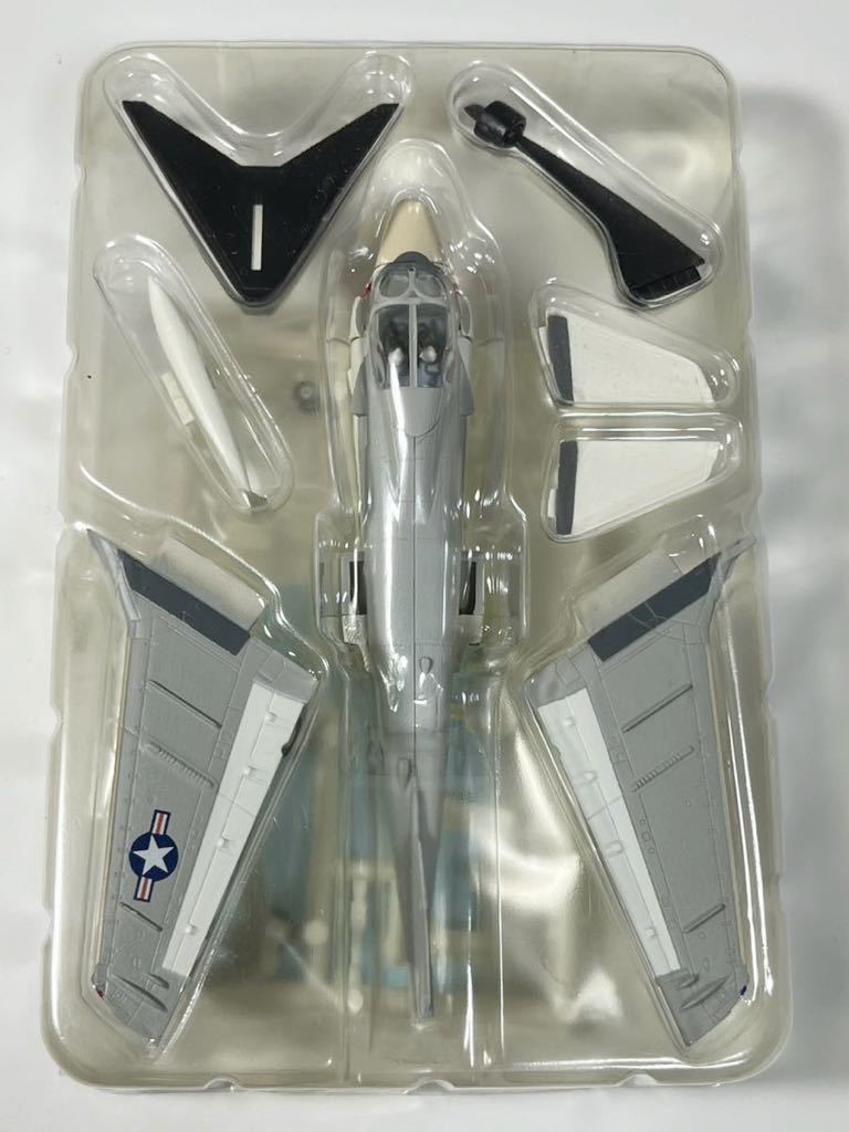 1/144 F-toys エフトイズ 艦載機コレクション アメリカ A-6E イントルーダー 第65攻撃飛行隊 空母インディペンデンス搭載_画像2