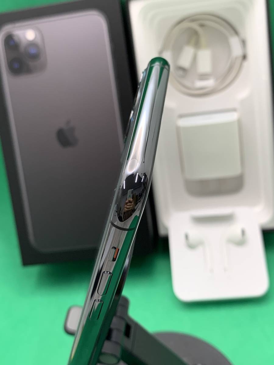 極美品 iPhone 11 Pro Max 256GB SIMロック解除済み 格安SIM可