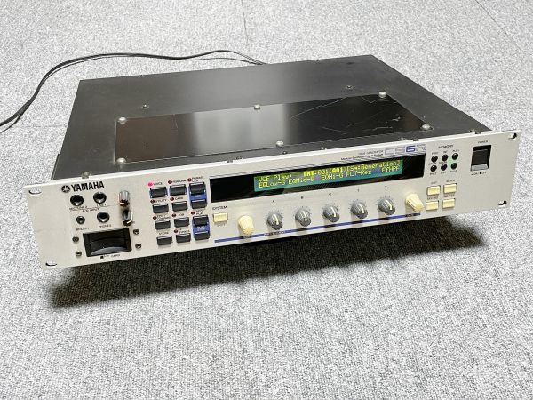 YAMAHA CS6R 内部バッテリー新品交換済 中古動作品 ラックマウントシンセサイザー_画像1