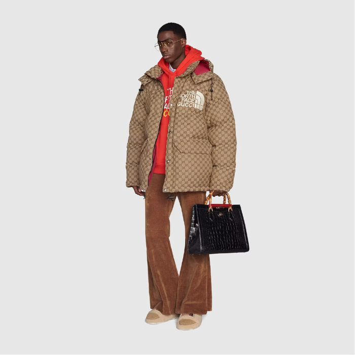 GUCCI North face グッチ ノースフェイス ダウンジャケット ベージュ サイズM 国内正規品_着用イメージ