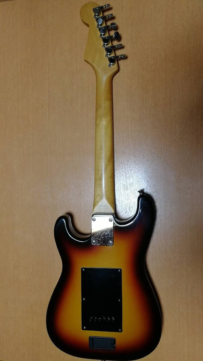 Fender Japan ST-CHAMP 前期型（アンプ内蔵／小型ギター）　送料無料_画像2