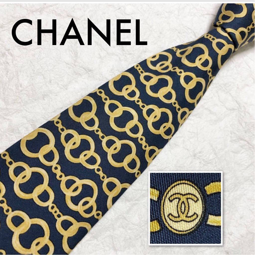 ■美品■CHANEL シャネル　ネクタイ　ココマーク　金具　チェーン　鎖　総柄　シルク100% イタリア製　ネイビー×ゴールド_画像1