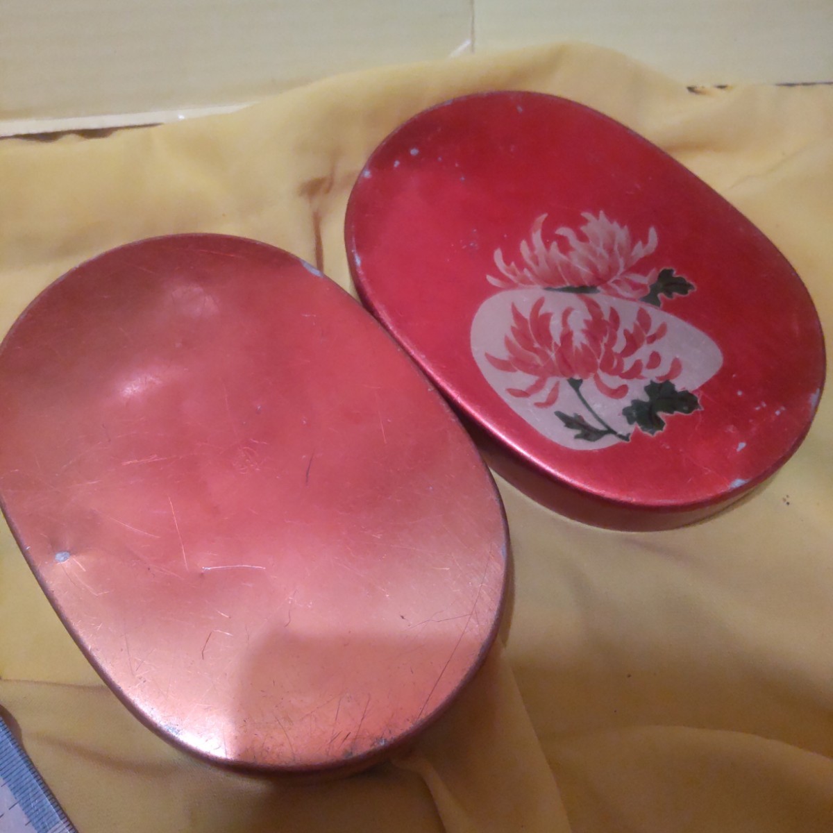 昭和レトロ 赤い アルミ お弁当箱 花柄 ビンテージ 同梱不可の画像3