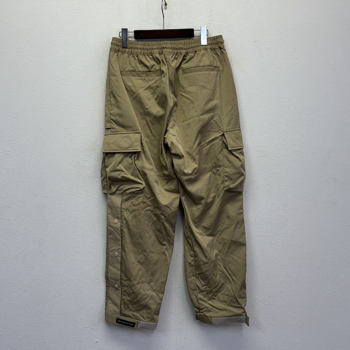 ALWAYS OUT OF STOCK SIDE BUTTON JOGGER PANTS オールウェイズ アウト オブ ストック サイド ボタン ジョガーパンツ size M ベージュ_画像2