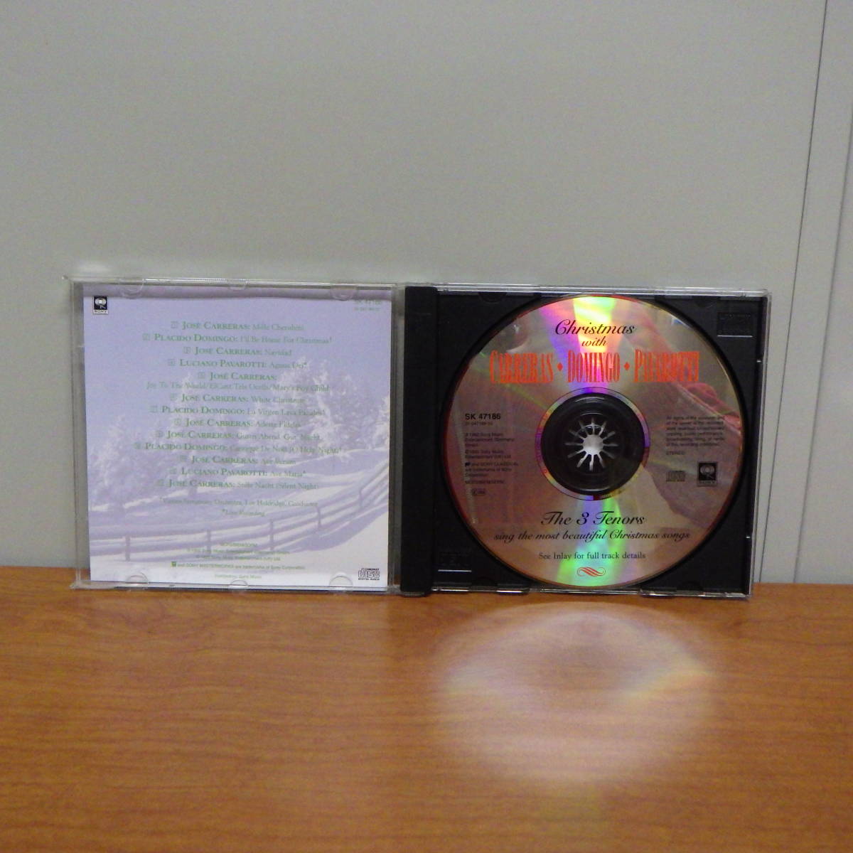 CD CHRISTMAS WITH CARRERAS・DOMINGO・PAVAROTTI SK 47186_画像4