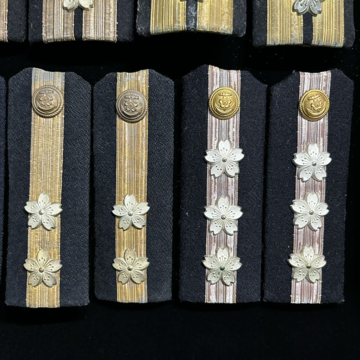 旧日本海軍 肩章 襟章 大将 少将 大佐 中佐 少佐 大尉 中尉 少尉 旧日本海軍 肩章 襟章 大将 少将 大佐 中佐 少佐 大尉 中尉 少尉