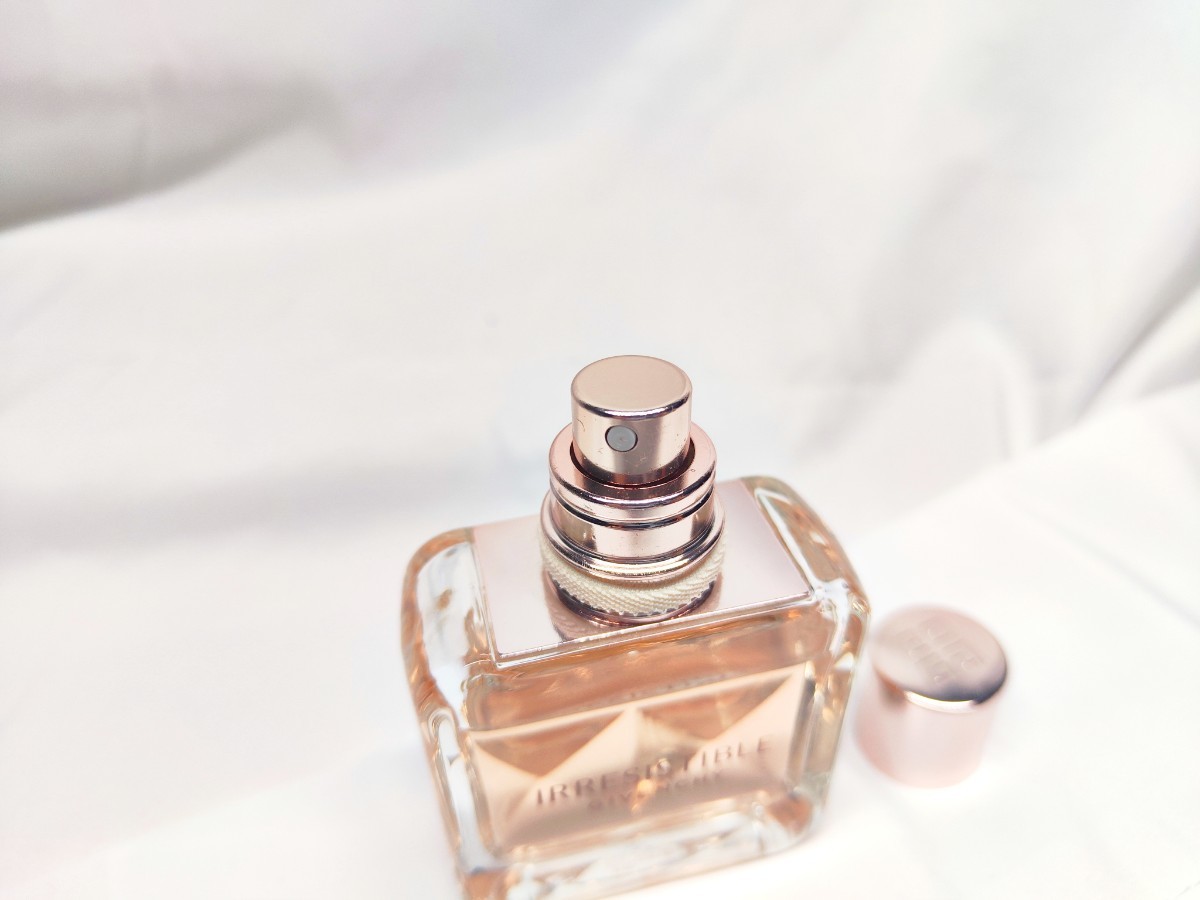 【送料無料】ジバンシイ ジバンシィ ジバンシー IRRESISTIBLE GIVENCHY イレジスティブル 35ml EDP オーデパルファム_画像3