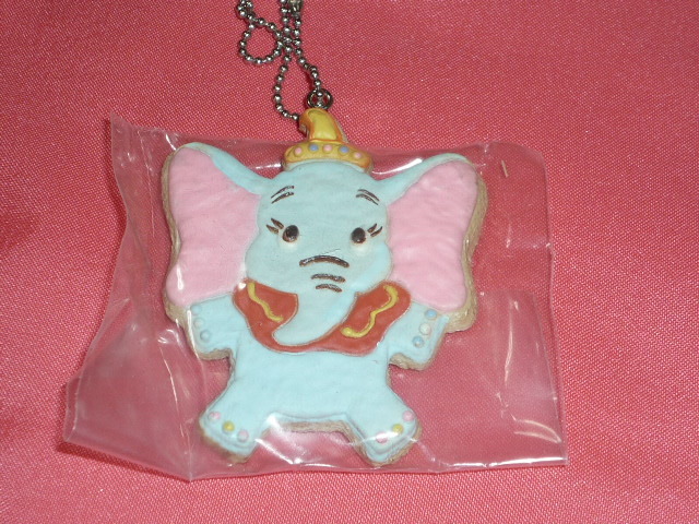  ultra rare! Kawai i! Disney Dumbo cookie manner mascot key chain *