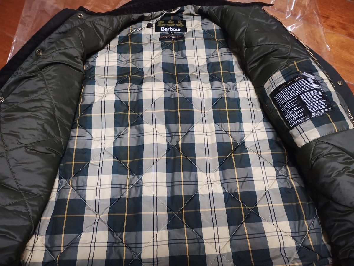 使用ごく僅か Barbour バブアー Reelin リーリン オイルドジャケット Lサイズ 中綿入り ショート丈 セージグリーン