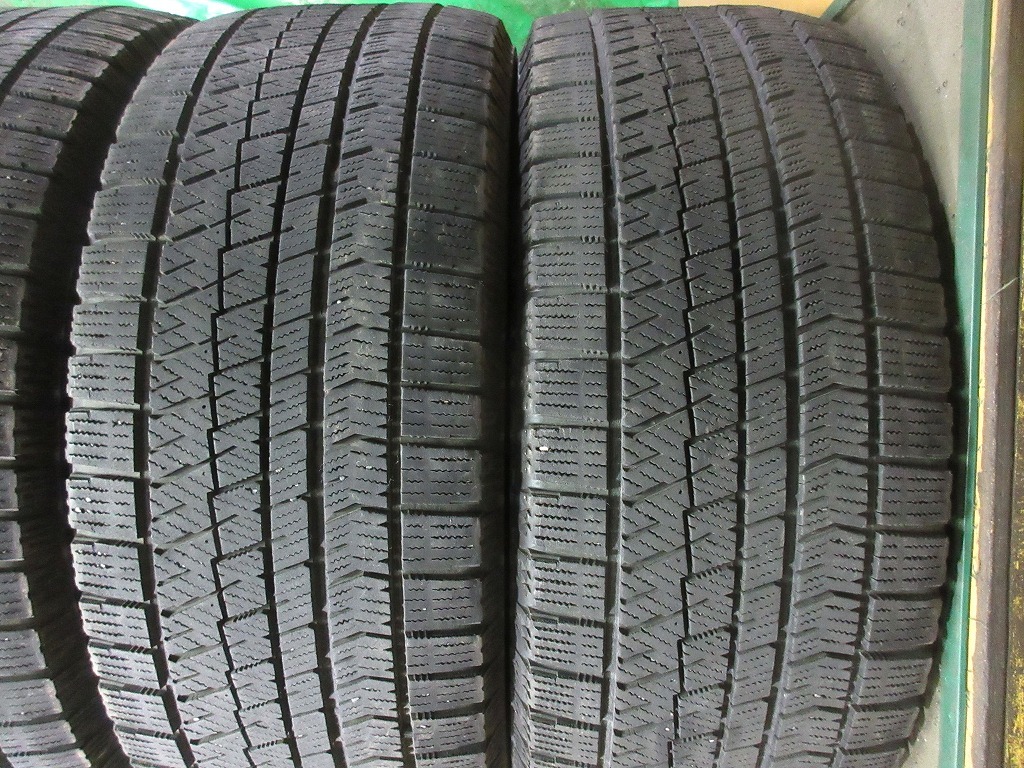 2017年製 ブリヂストン ブリザック BRIDGESTONE BLIZZAK VRX2 235/55R18 4本 No.4426上 スタッドレス 雪 氷 冬タイヤ スノータイヤ_画像3