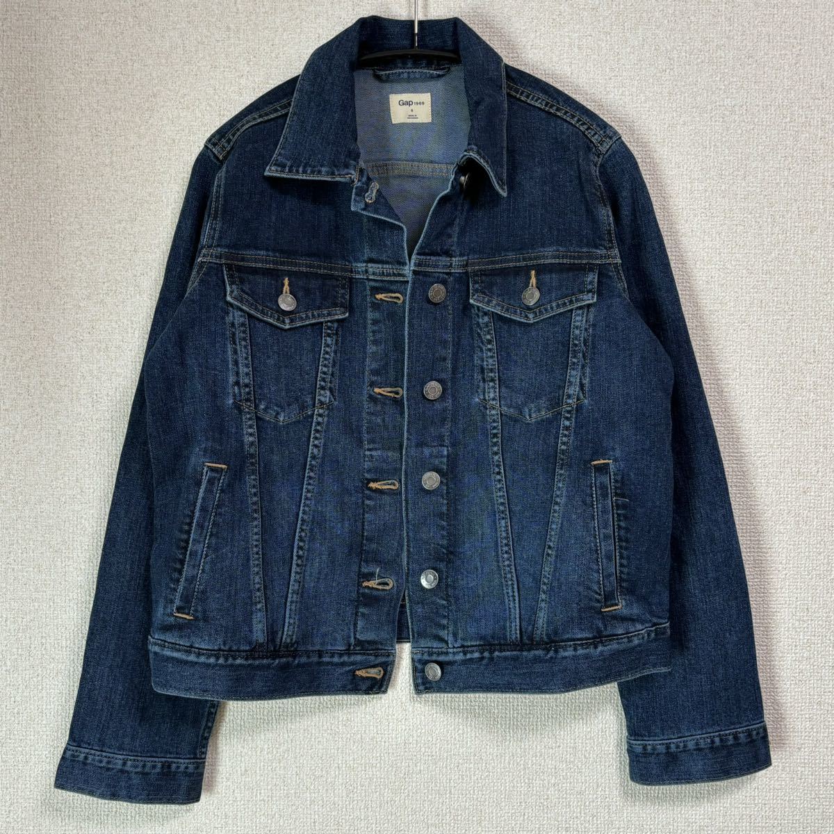 新品タグ付き】GAP ギャップ Gジャン デニムジャケット S ユニ 新品タグ付き】GAP ギャップ Gジャン デニムジャケット S ユニ