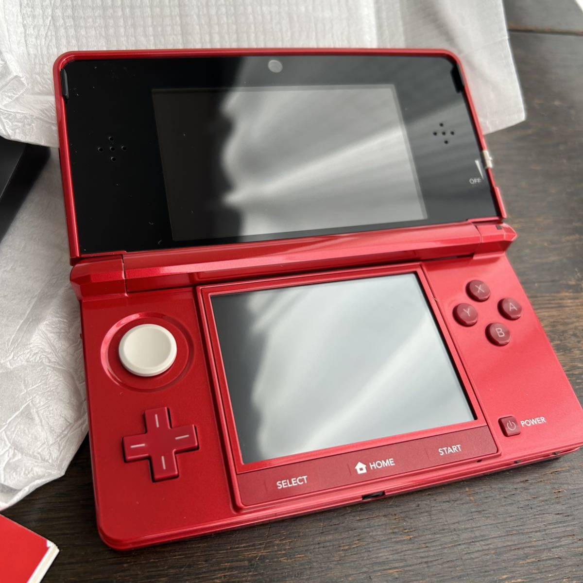 NINTENDO 3DS 未使用品　メタリックレッド_画像6