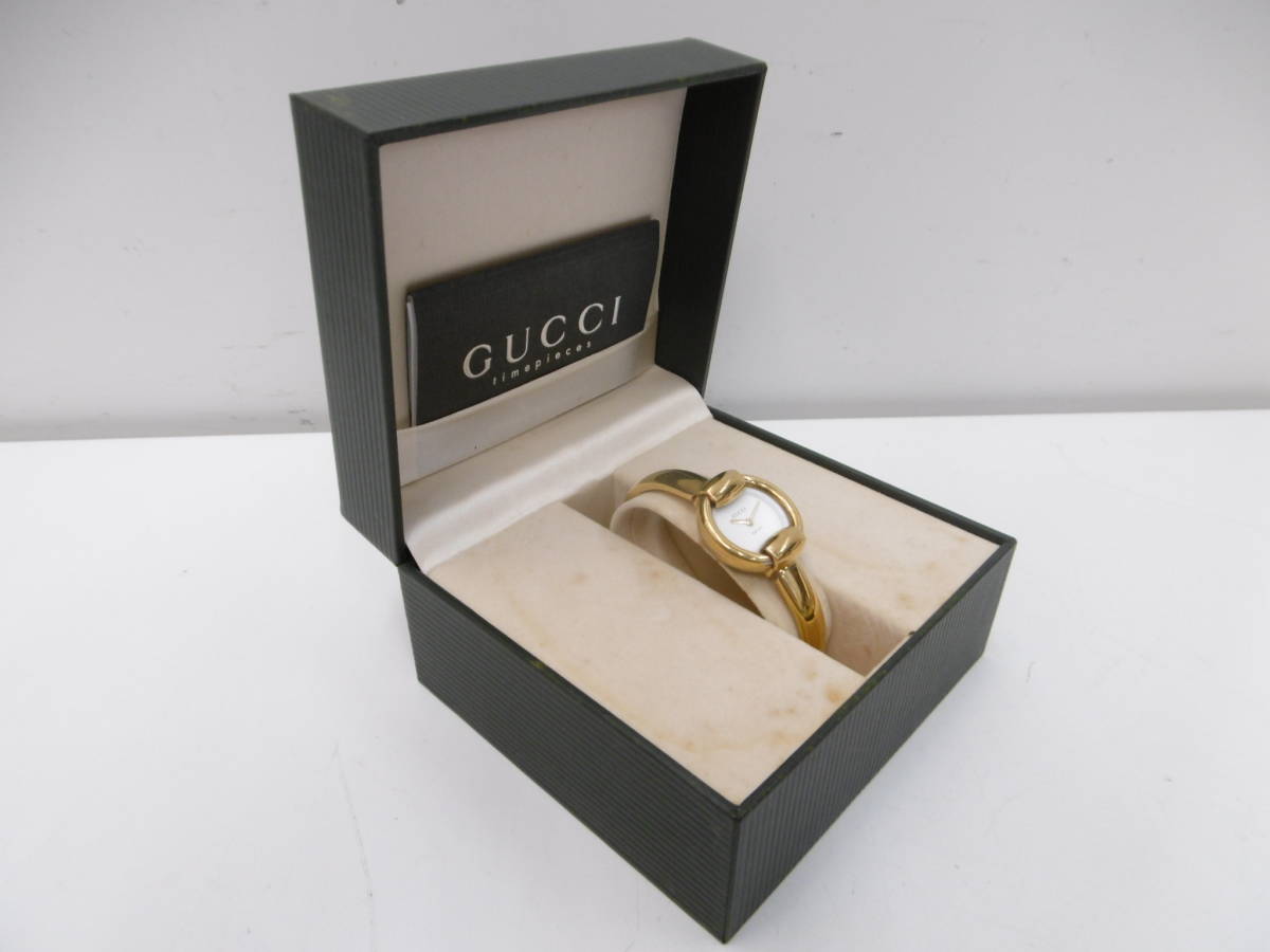 ブランド祭 時計祭 GUCCI グッチ バングルウォッチ 1400L レディース 共箱付 腕時計 クォーツ ゴールド系 汚れ等有 使用品 稼働品 長期保管_画像3