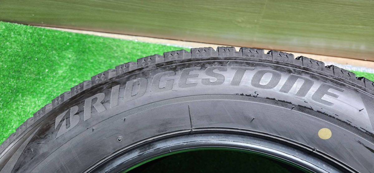 中古タイヤ　BRIDGESTONE BLIZZAK VRX2 215/60R17 96Q 2021年製造　スタッドレス　冬　アルファード　エスティマ　エクストレイル　A158_画像5