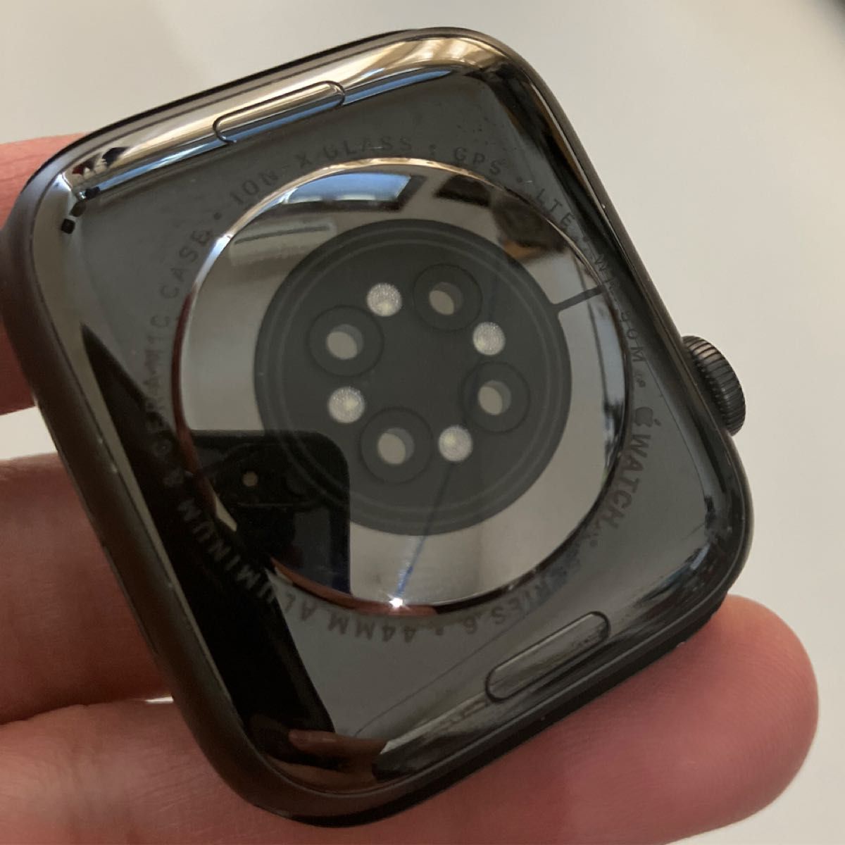 Apple Watch Series 6 44mm スペースグレイアルミニウムケース Apple Watch Series 6 44mm スペースグレイアルミニウムケース