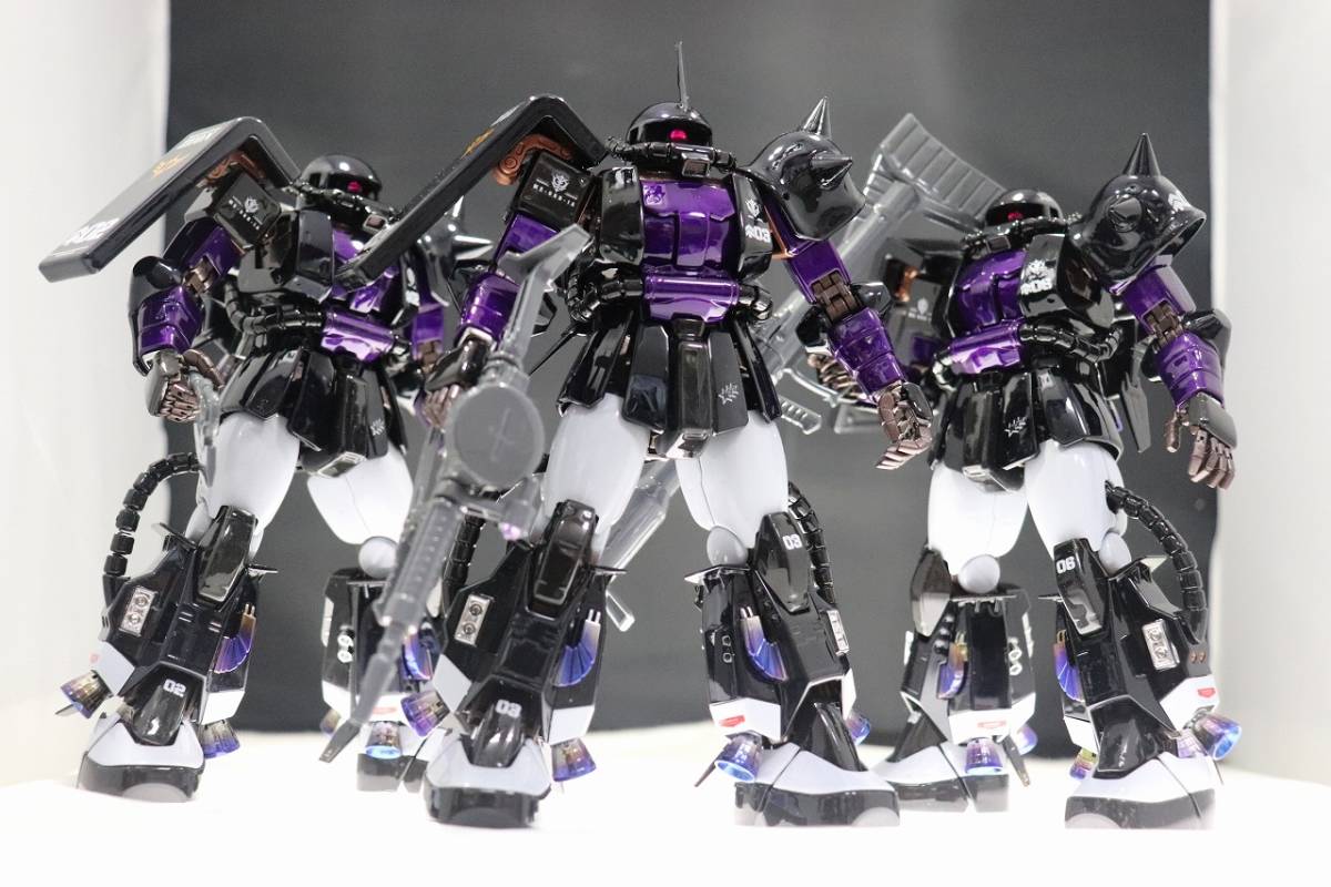 極ツヤ◆ 3体セット 塗装済完成品 ◆ MG 1/100 黒い三連星 高機動型ザクⅡ 2.0 完成品◆ キャンディ塗装 ザク 高機動型 ver.2.0_画像1