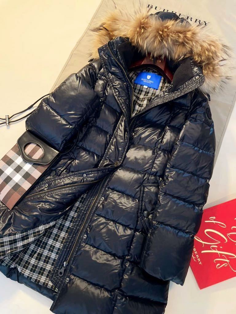 K55【ふんわりロングダウン】参考価格14万●超美品BURBERRY ●リアルファー!!ダウン90%ジャケットコート　バーバリーコート　レディース　_画像2