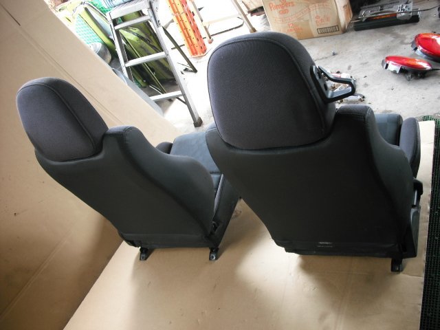 [B185]EA21R,K6A, Cappuccino, driver`s seat, passenger's seat,tra, gome private person shipping un- possible commodity..