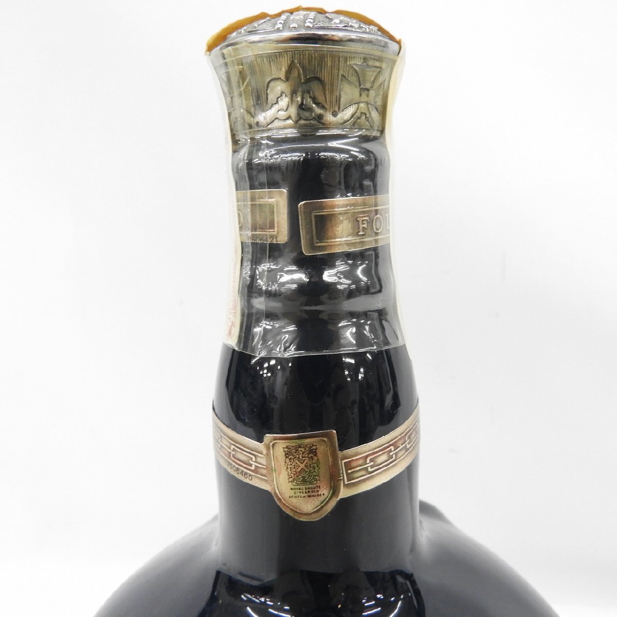 【未開栓】ROYAL SALUTE ロイヤルサルート 21年 青 陶器ボトル ウイスキー 700ml 40% 1341g 11438961 1205_画像6