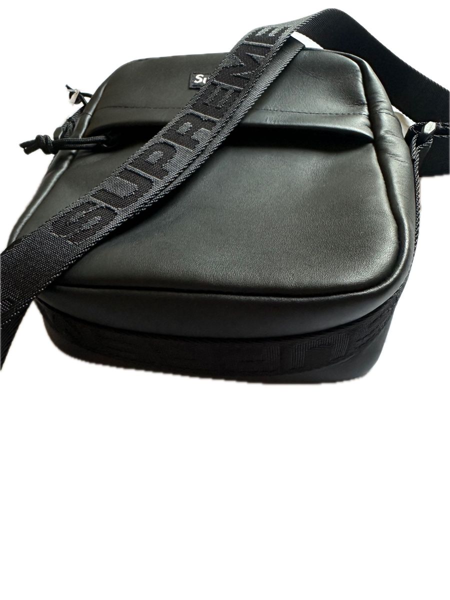 Supreme レザーショルダーバッグ シュプリーム 未使用品 Supreme レザーショルダーバッグ シュプリーム 未使用品