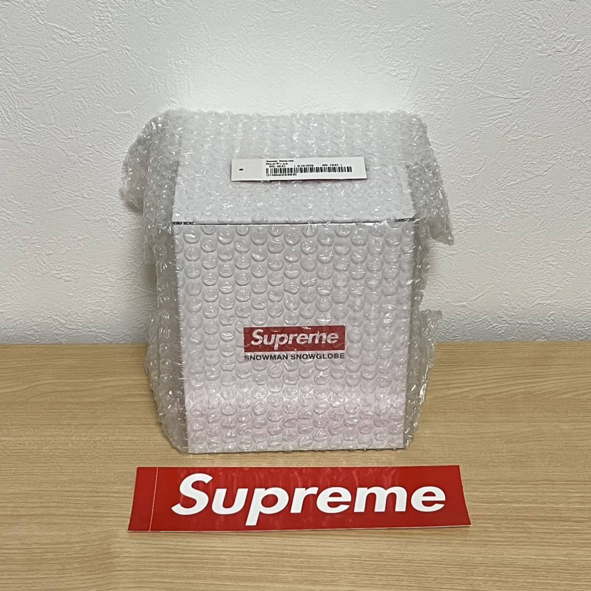 未開封 21fw Supreme Snowman Snowglobe Red タグ、ステッカー付き Supreme Online 購入 シュプリーム スノードーム スノーマン box logo_画像2