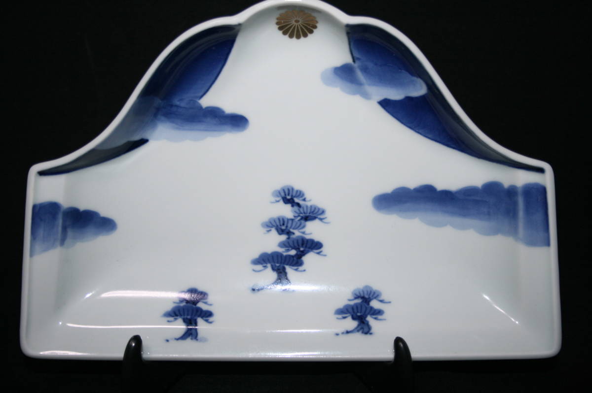 * Arita .| blue flower |.. kiln | blue and white ceramics | pine *.. plate |.. souvenir | unused **