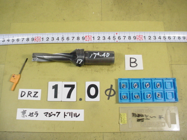 17Φ S25-DRZ1768-06 チップ残数8個付 中古品 京セラ フルカット 17Φ S25-DRZ1768-06 チップ残数8個付 中古品 京セラ フルカット