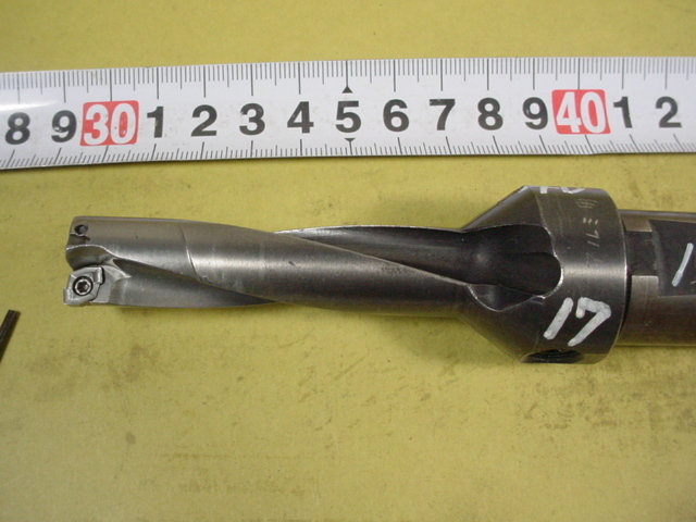 17Φ S25-DRZ1768-06 チップ残数8個付 中古品 京セラ フルカット 17Φ S25-DRZ1768-06 チップ残数8個付 中古品 京セラ フルカット