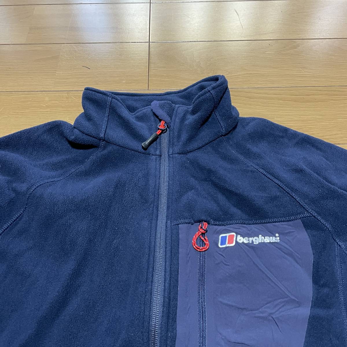 L-11　berghaus/バーグハウス（好日山荘）　サイズ M！　ジップ 薄手フリースJKT_画像2