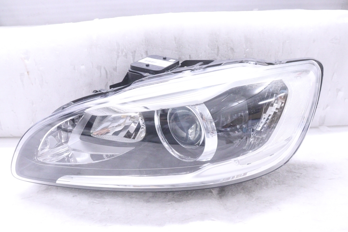 3Y-1827★後期 HID FB FD ボルボ V60 S60★左ヘッドライト 31395904 ブラック 純正★ボルボ VOLVO (YM)_画像1