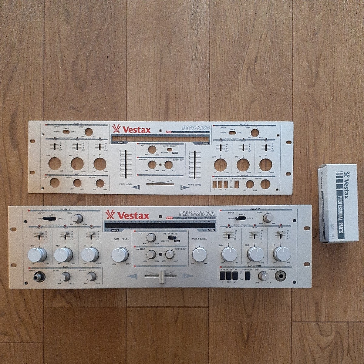 Yahoo!オークション - vestax pmc 250R DJ ミキサー ロータリー仕様 Yahoo!オークション - vestax pmc 250R DJ ミキサー ロータリー仕様