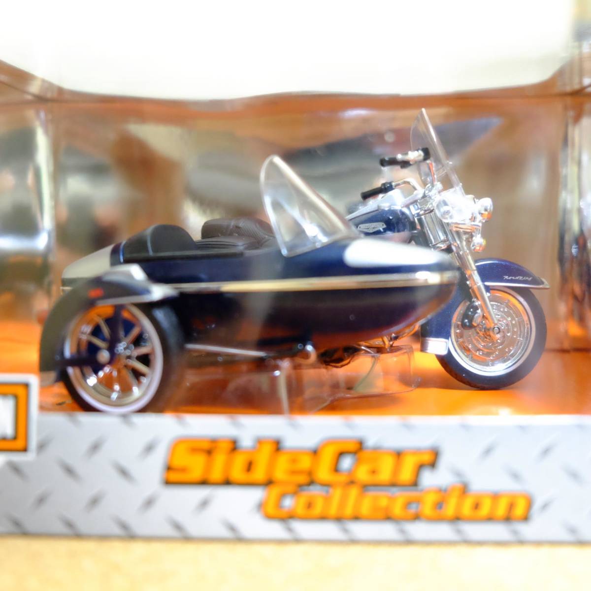 【Maisto】2001 FLHRC Road King Classic(NVY) 1/18 HARLEY-DAVIDSON SideCar Collection_画像2