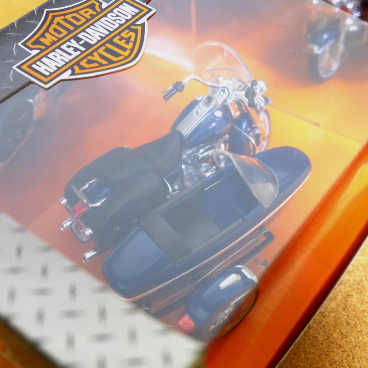 【Maisto】2001 FLHRC Road King Classic(BLU) 1/18 HARLEY-DAVIDSON SideCar Collection_画像5