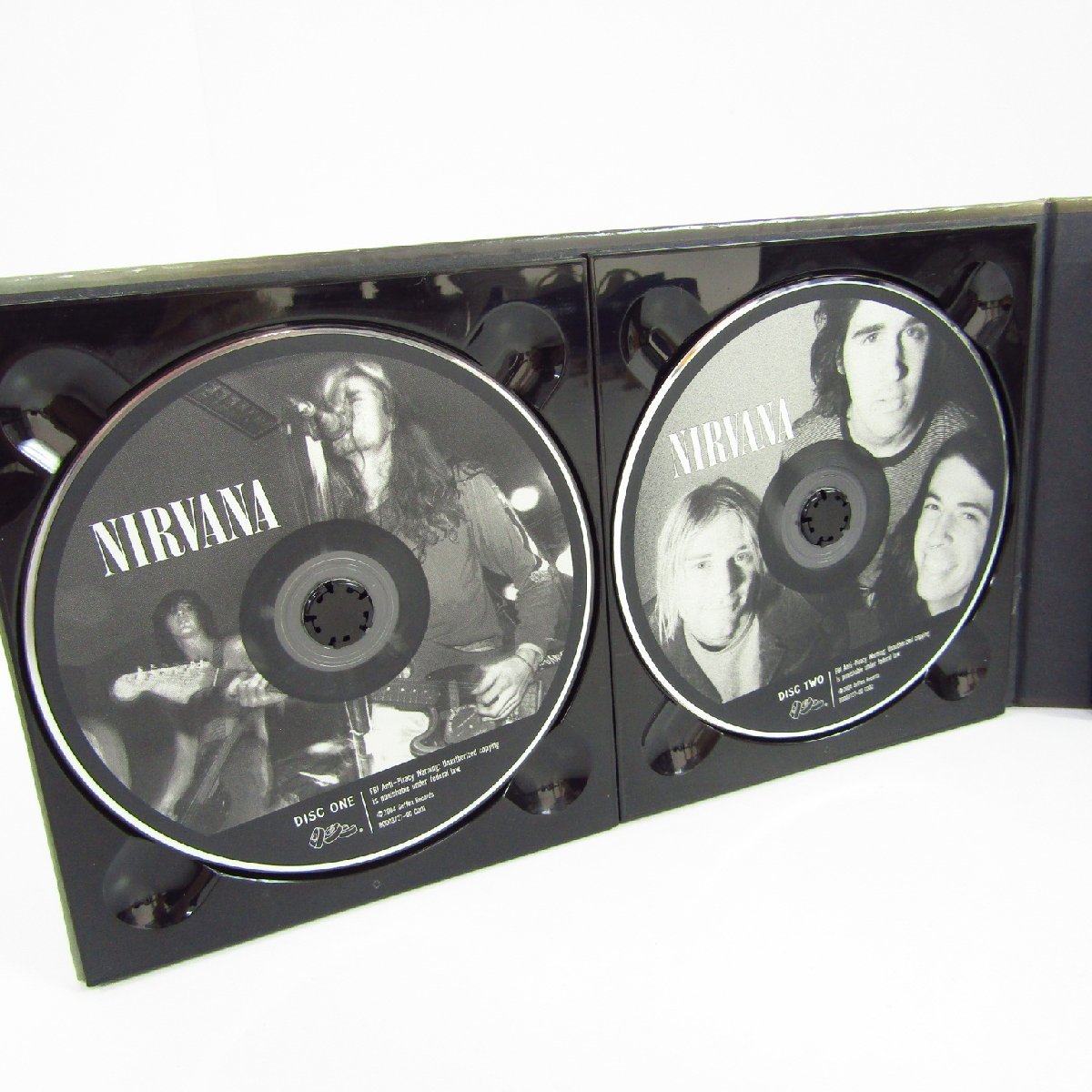 Nirvana ニルヴァーナ / With the Lights Out (3CD+DVD) 〓A7657_画像4