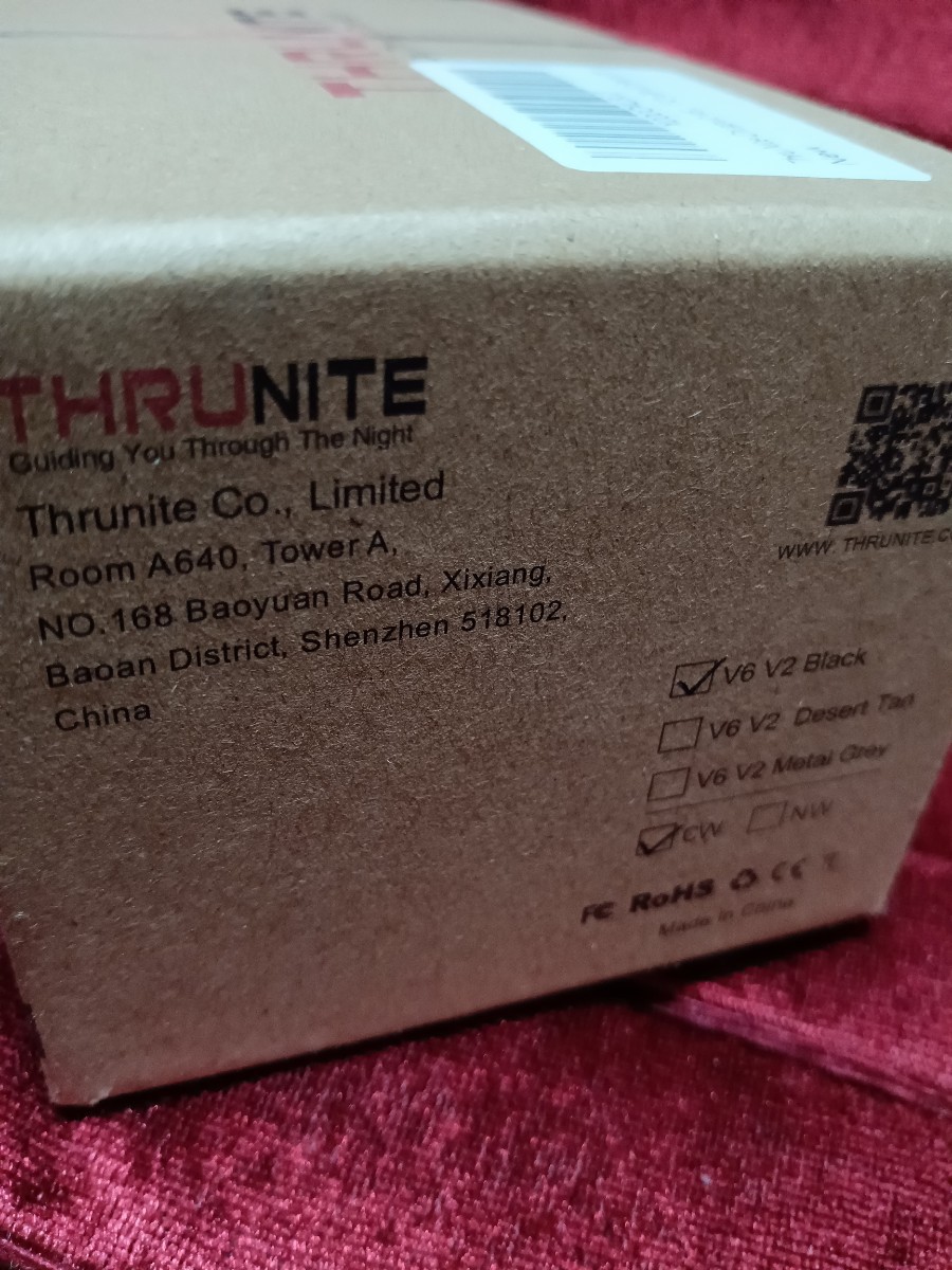 【新品未使用品】Thrunite Cataplt V6 V2　フラッシュライト_画像3