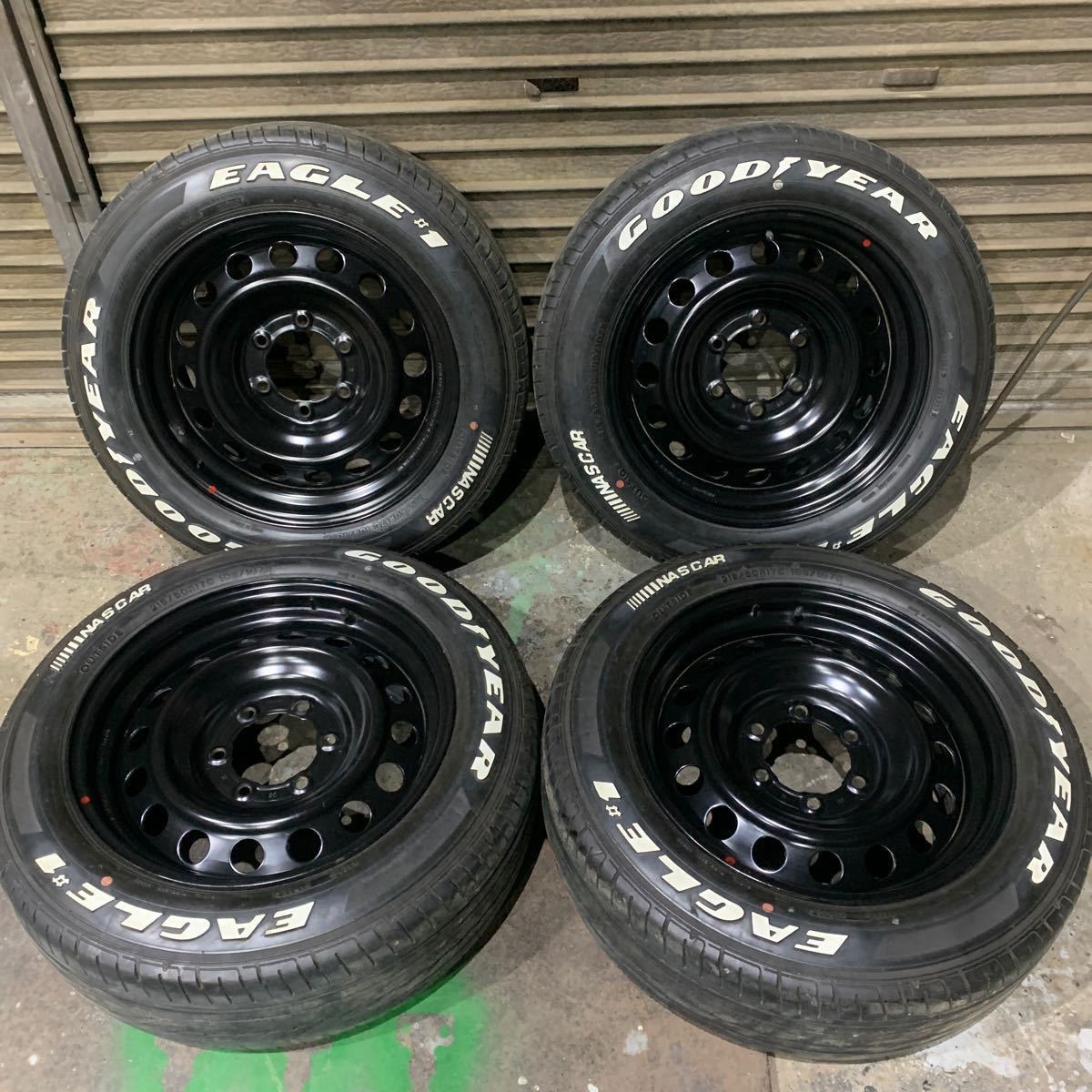 トヨタ ハイラックス GUN125 純正 ホイール ハイエース 17インチ 7.5j+30 215/60R17 スチール 鉄チン タイヤセットLT 6穴_画像1