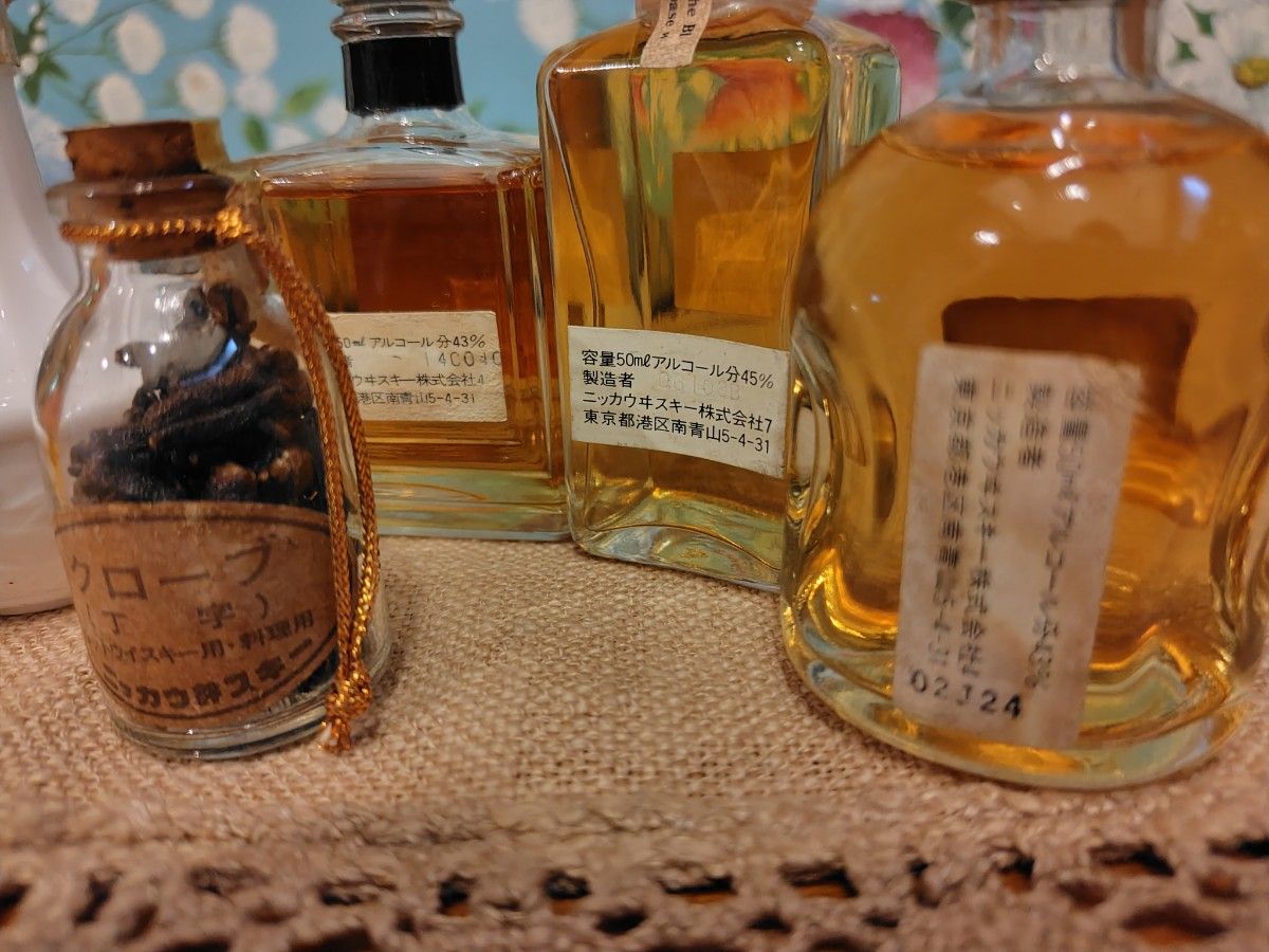 希少】ニッカ 鶴 陶器 50ml ザ・ブレンドオブニッカ 角瓶 丸瓶 希少】ニッカ 鶴 陶器 50ml ザ・ブレンドオブニッカ 角瓶 丸瓶