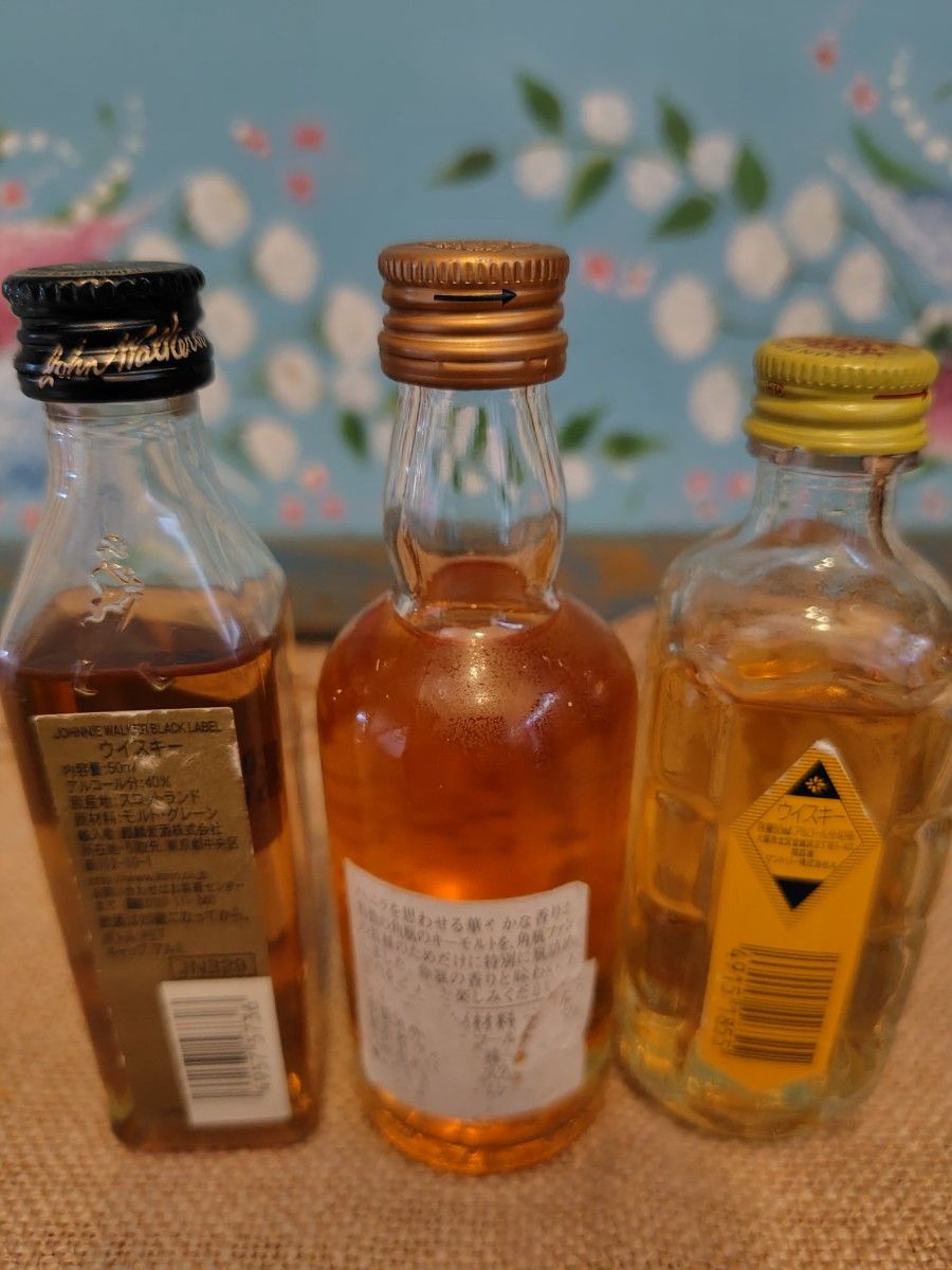 サントリー　角瓶原酒　50ml、suntory 角瓶　ウイスキー 50ml、 ジョニーウォーカー　ブラックラベル　12年　50ml