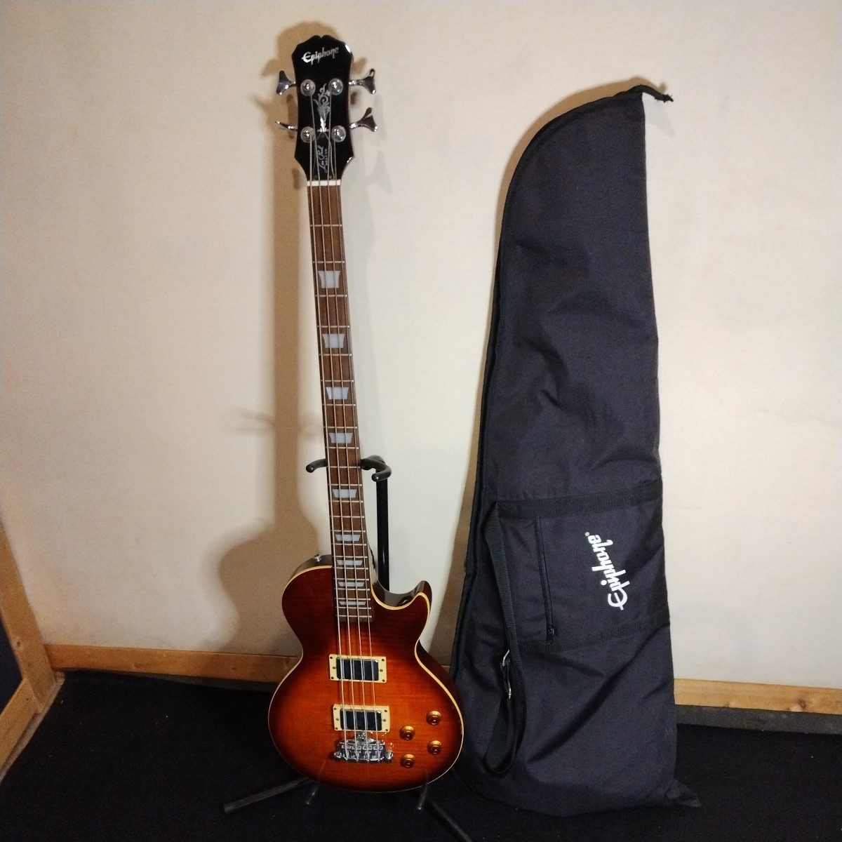 Epiphone Les Paul Bass エピフォン レスポールベース ソフトケース付 中古品の画像1