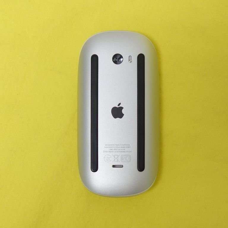 1円スタート Apple Magic Mouse マジックマウス A1657 Apple純正 3日間返品可 充電タイプ インボイス対応可 送料無料 【※-0-1226】兼P_画像4