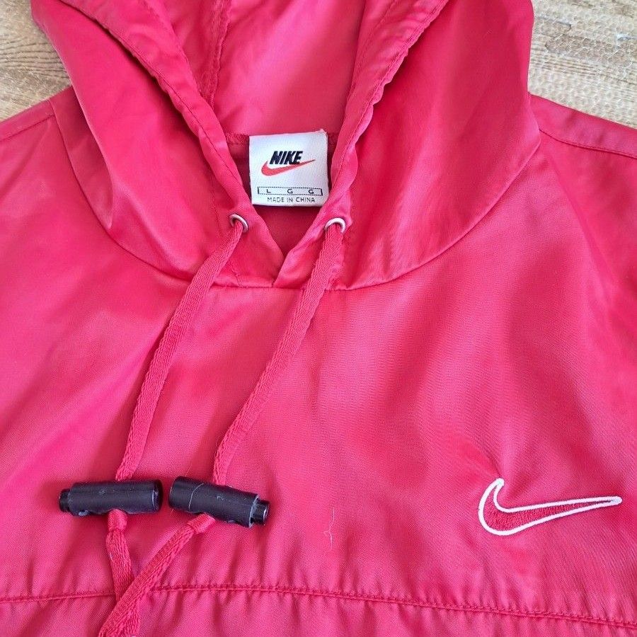 ナイキ(NIKE)ナイロンパーカー