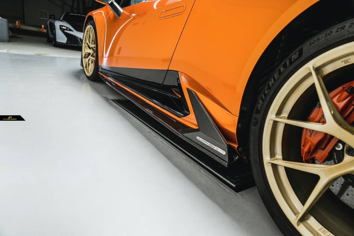 【FUTURE DESIGN】Lamborghini ランボルギーニ Huracan ウラカン EVO サイドスカート 本物DryCarbon ドライカーボン カスタム エアロ_画像2