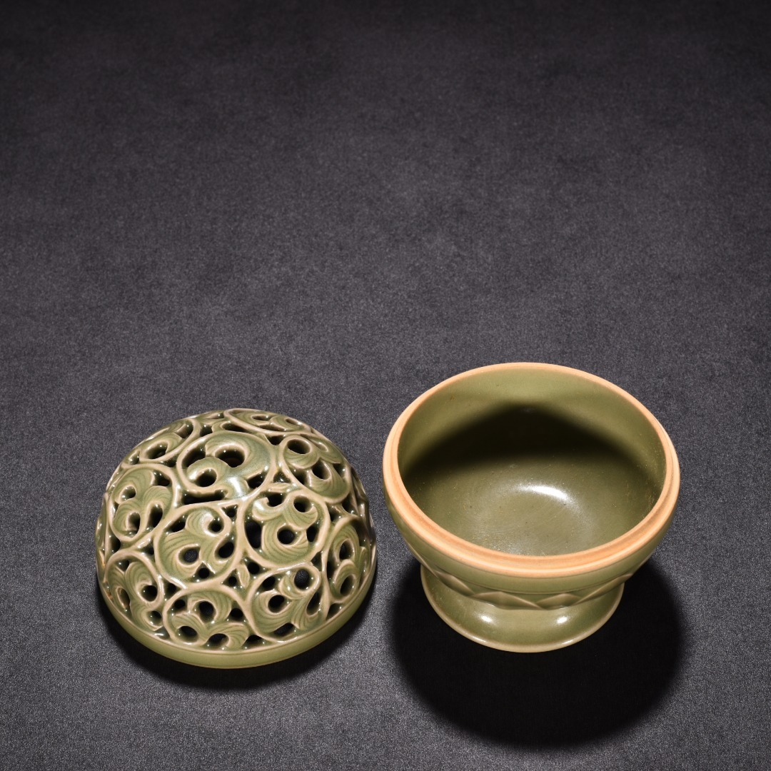 超特価激安 唐物 透彫香炉 蕉葉文 青磁 五代秘色越窯 陶磁器 工芸 中国美術 宋