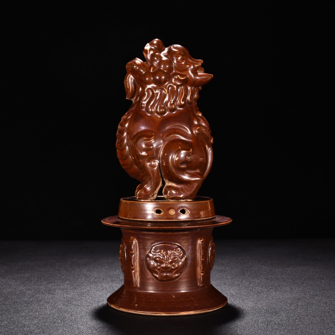 品多く 紫定 透彫 獅吼熏炉 香炉 官款 唐物 陶磁器 中国美術 工芸品 宋