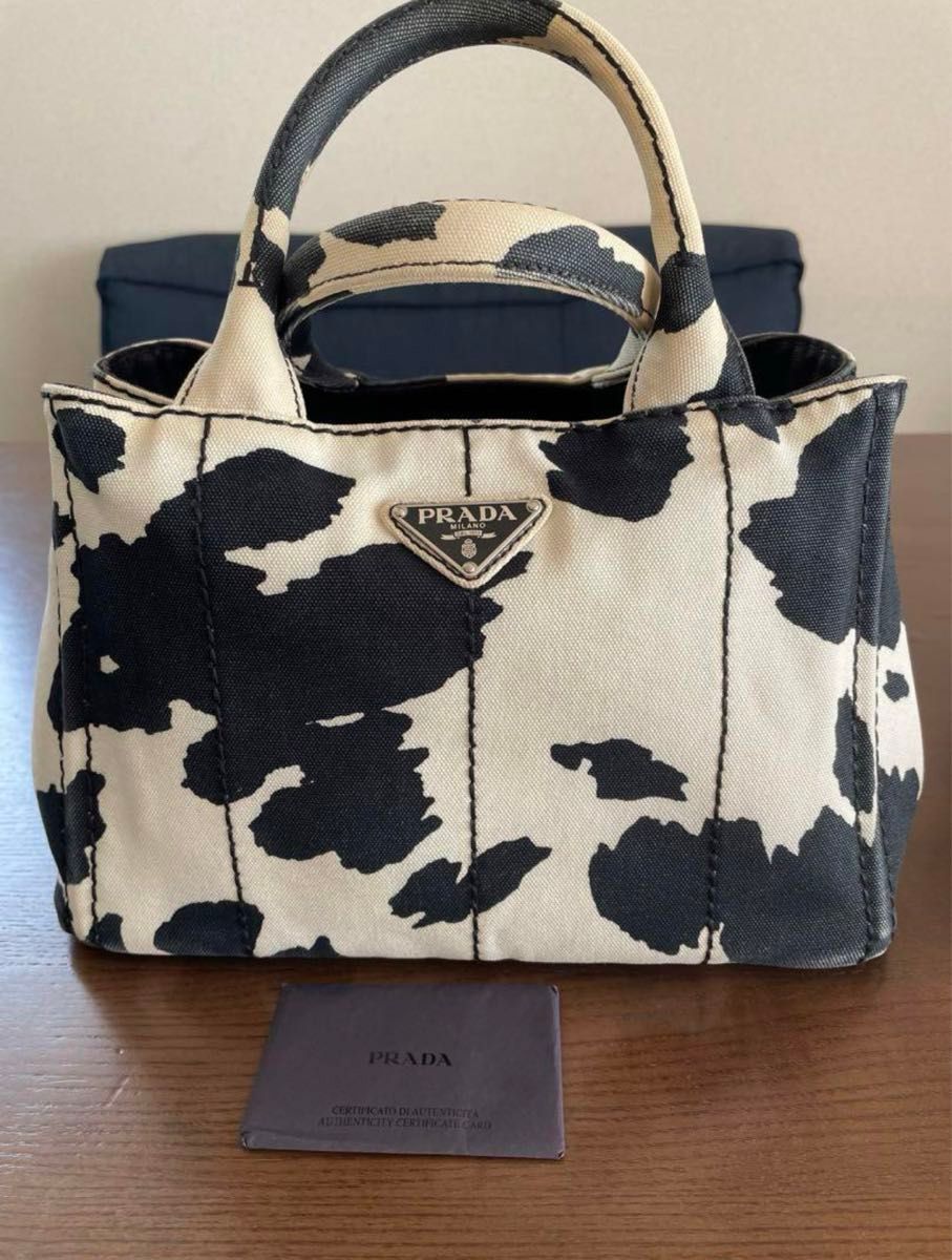 PRADA カナパ アニマル柄 牛 馬|Yahoo!フリマ(旧PayPayフリマ) PRADA カナパ アニマル柄 牛 馬|Yahoo!フリマ(旧PayPayフリマ)