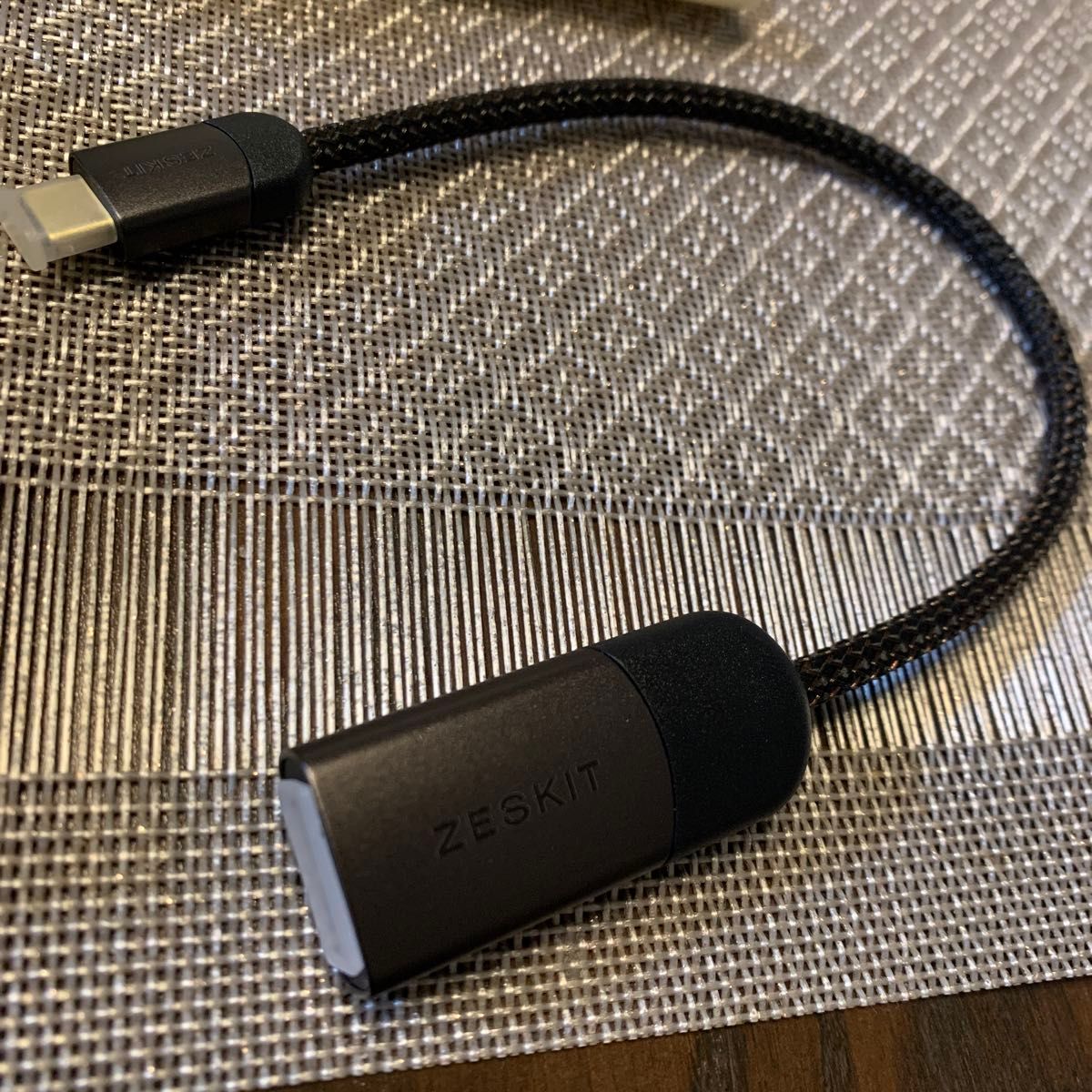 新品未使用　USB-C HDMI  変換アダプター  4K ケーブル 対応　23cm